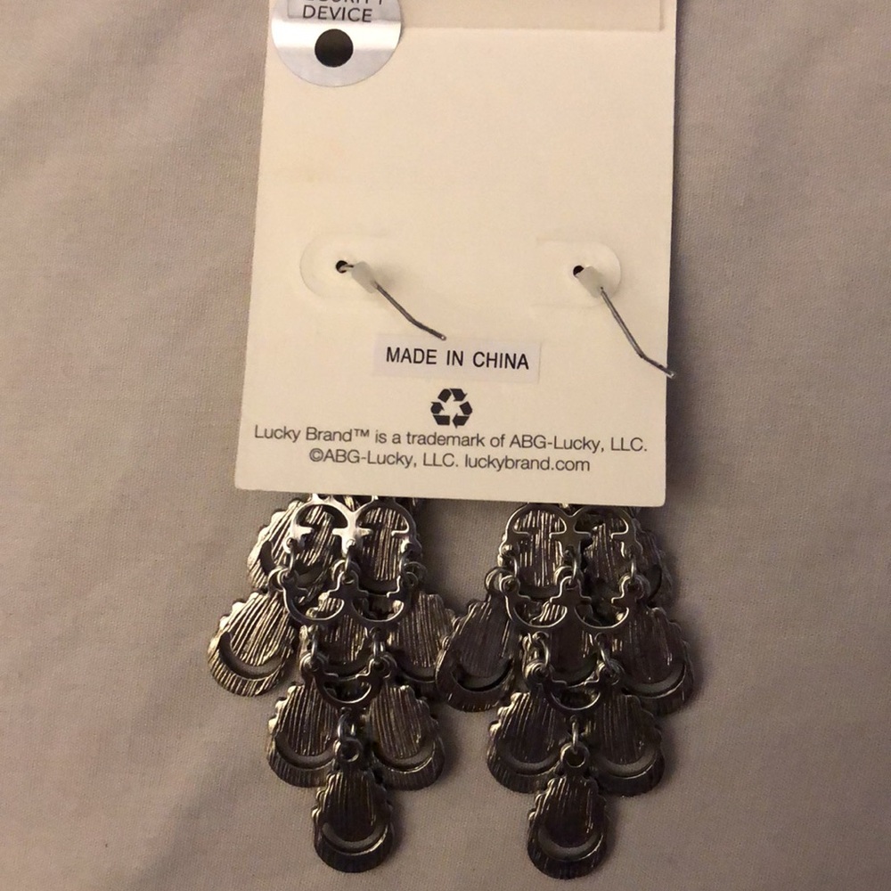 Lucky Brand Silver Tone & Slate Blue Teardrop Tiered Chandelier Earrings NEW - Picture 11 of 11